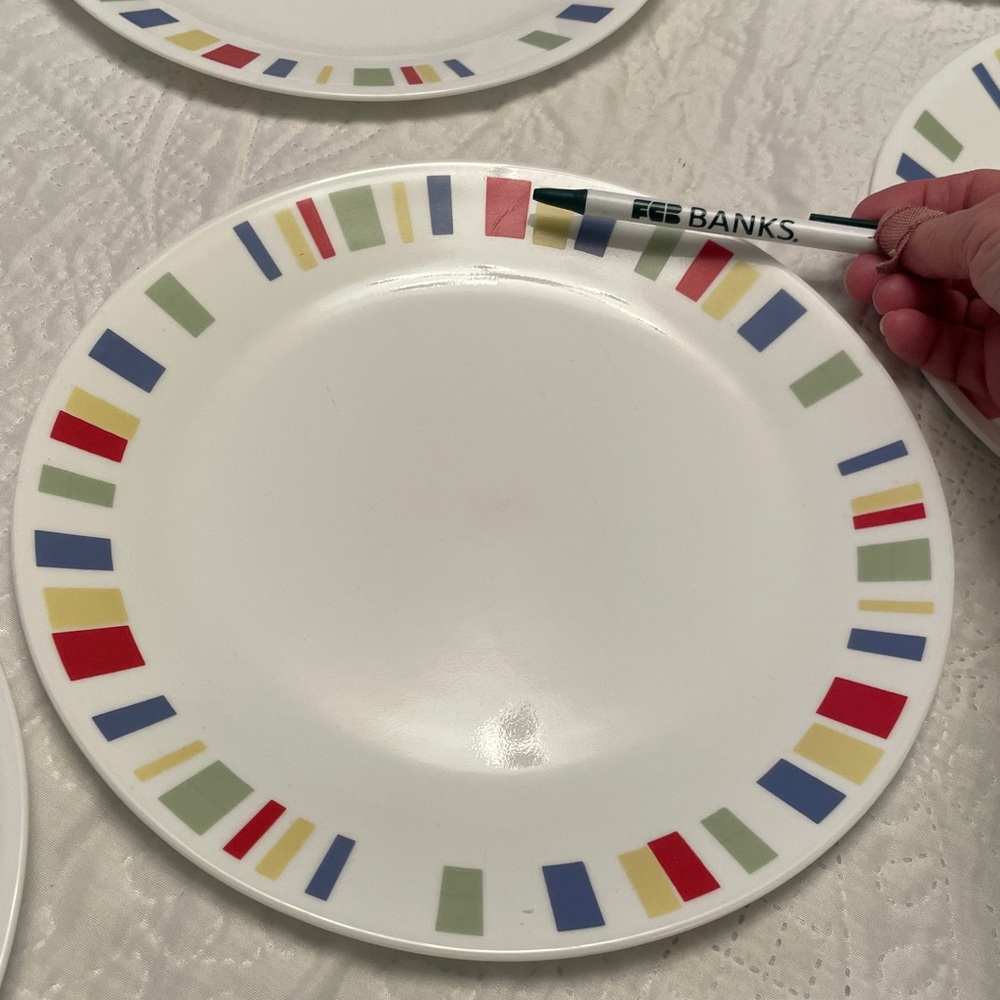 Set of 6 CORELLE MEMPHIS Dinner Plates with Colorful Border 10 1/4” Each - Picture 4 of 9